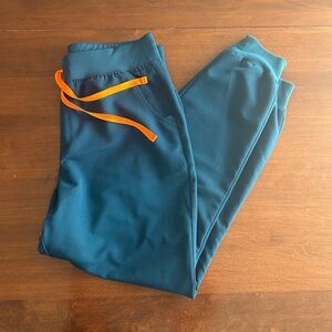 Figs Women’s Zamora High Waisted Jogger Scrub Pants